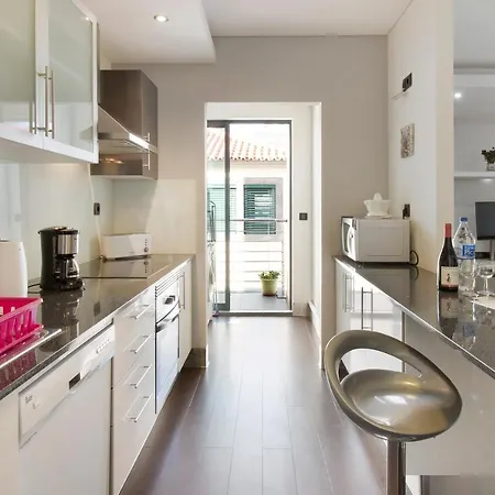 Anadia Atrium L Apartment